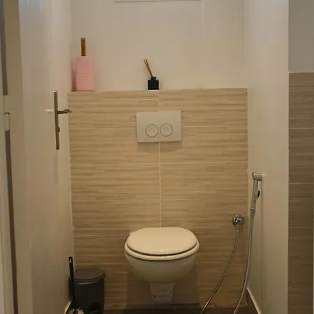 Air-conditioned Of 90 M2 Only 200 Meters Away From The Croisette * Cannes