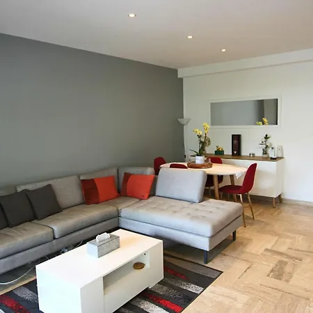 Air-conditioned Of 90 M2 Only 200 Meters Away From The Croisette
