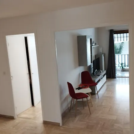 Air-conditioned Of 90 M2 Only 200 Meters Away From The Croisette Appartamento